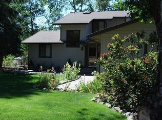 1534 Pleasant Valley Rd, Merlin, OR 97532