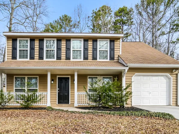 4 Ironwood Ct, Newnan, GA 30265