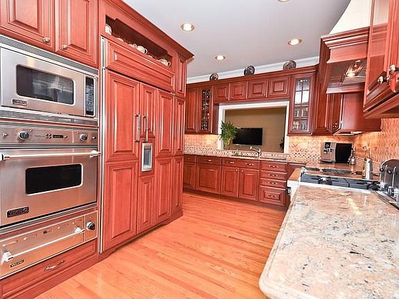 NEW STATE OF THE ART KITCHEN