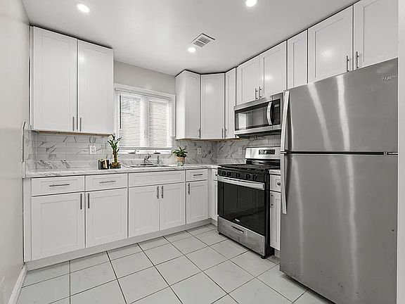 4th image of 601 W Whittier Blvd #Mj-748