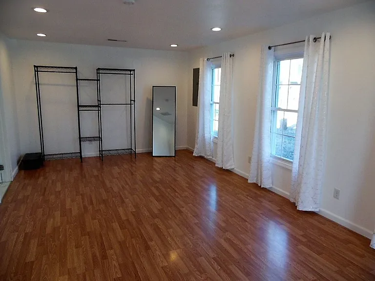 719B Madison St — Photo 11