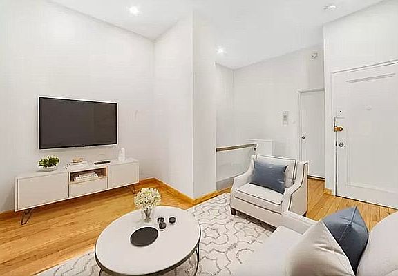 2nd image of 313 E 78th St #1F