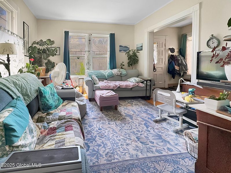 4th image of 2 Ackley Street