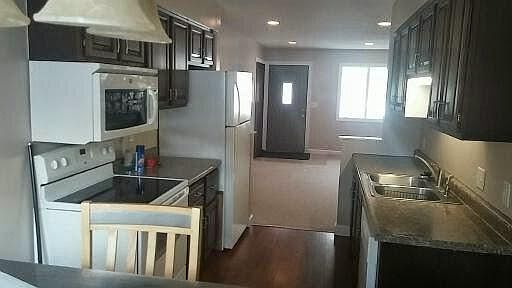 5th image of 3757 Highland Ave