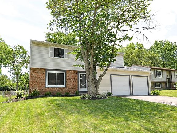 3rd image of 2228 Pin Oak Ct