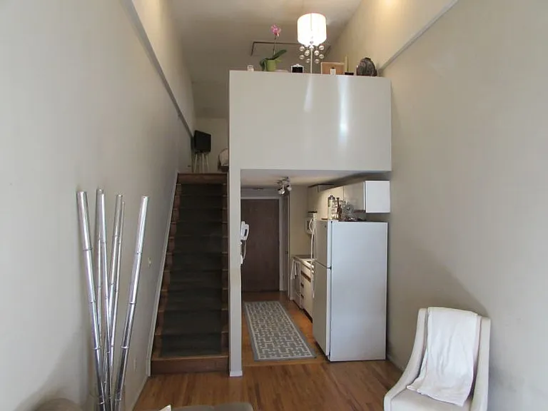 1300 Hudson St — Photo 3