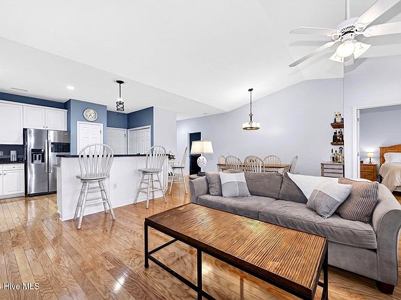 2nd image of 5168 Elton Drive SE
