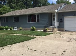 1075 Allen Ave, Garner, IA 50438