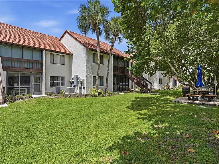 1640 Stickney Point Rd #40-101 — Photo 27