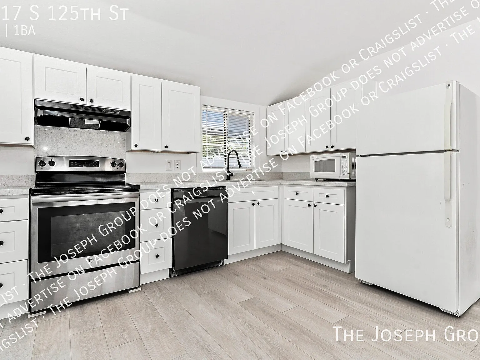 Bright & Cozy 2 Bed Seattle Gem! — Photo 3