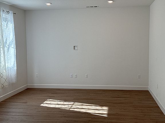 3rd image of 408 Mystic Ln
