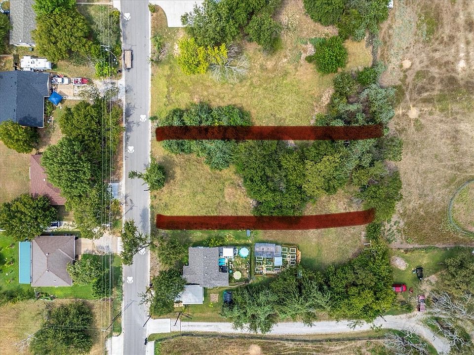 1st image of 305 E Hickory Ln