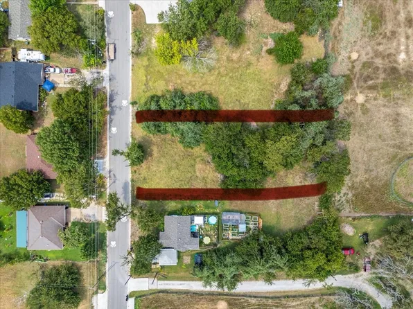 305 E Hickory Ln, Weatherford, TX 76086