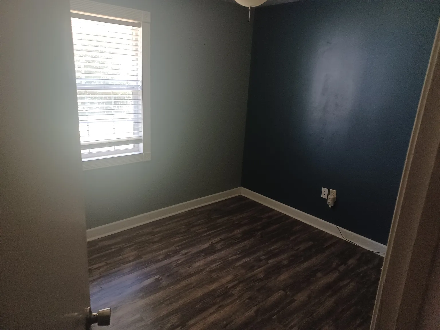 3 bed, 1.5 bath, 1400 sqft, $1,600 — Photo 3
