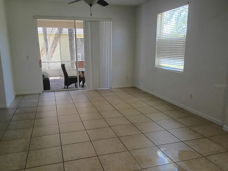3549 Maple Ridge Loop — Photo 3