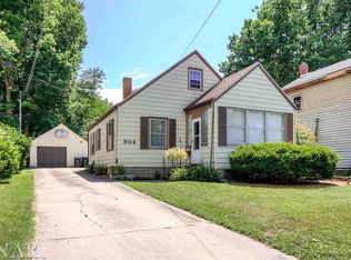 904 W Macarthur Ave, Bloomington, IL