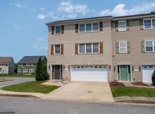 214 Tarbert Ct, Morgantown, WV 26508