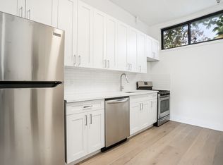 17 Thames St APT 1, Brooklyn, NY 11206