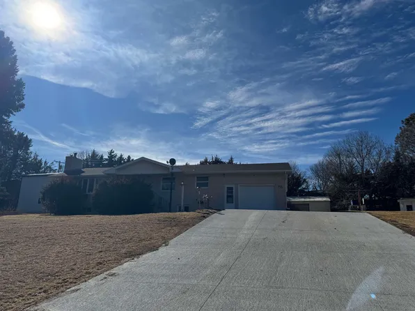 712 Tomahawk Road, North Platte, NE 69101