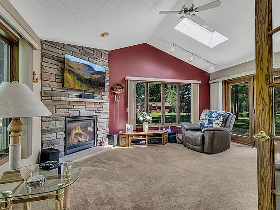 5th image of 6209 Laurel Rd