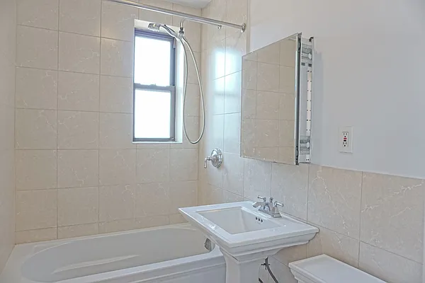 Rented by Compass | media 12