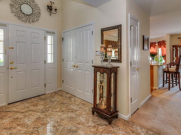 3rd image of 16 Crystal Hill Dr