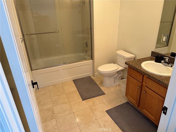 2nd image of 2311 W 10th St Unit 404