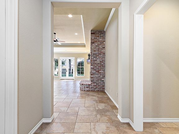 5th image of 1116 Ivy Ln