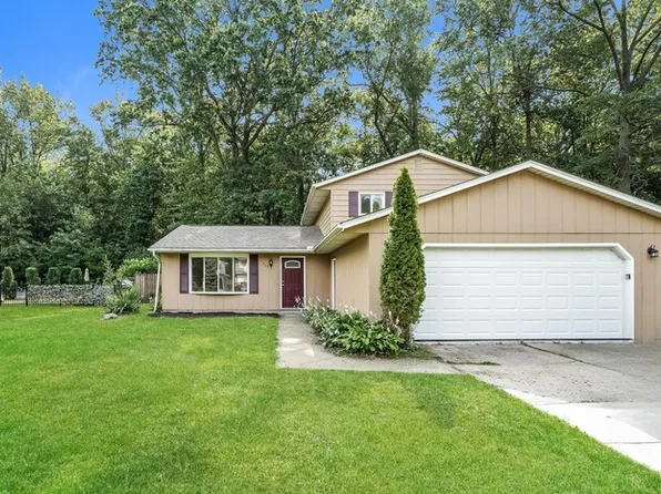 725 Lafayette Blvd, Sheffield Lake, OH 44054