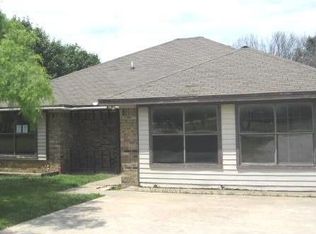 8988 Cripple Creek Ct, Sanger, TX 76266