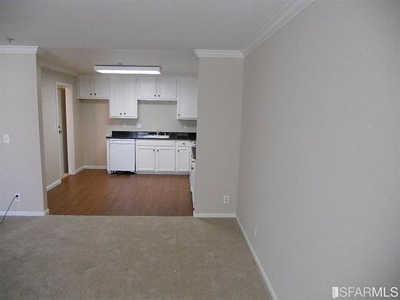 4th image of 550 S Van Ness Ave APT 102