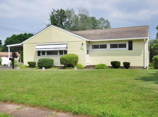 69 Green Manor Ave, Windsor, CT 06095