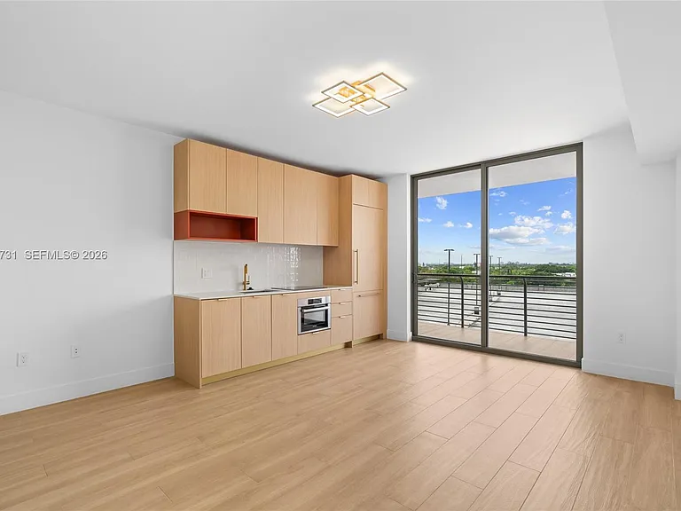 90 NE 32nd St #918 — Photo 11