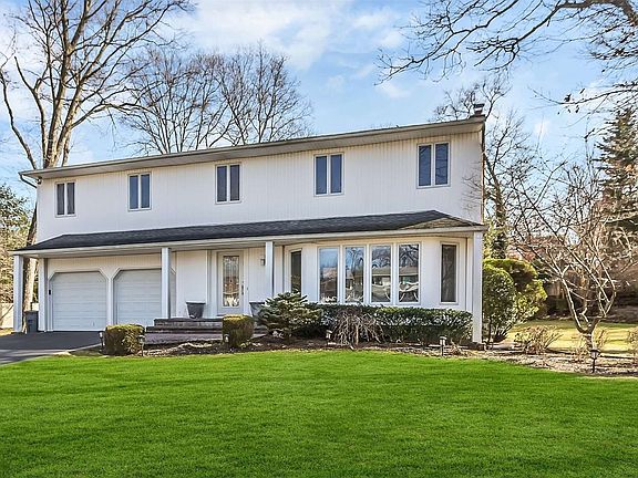 2nd image of 8 Melissa Ct