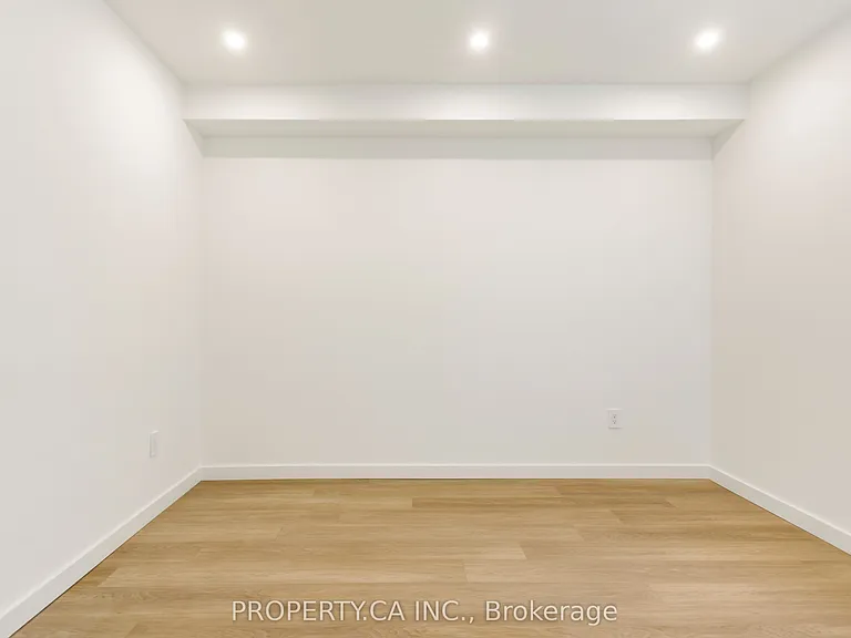 301 Keele St #2 — Photo 43