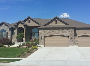 1225 S Santa Anita Dr, Kaysville, UT 84037