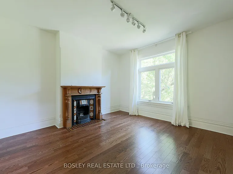 12 Meredith Cres #UPPER — Photo 21