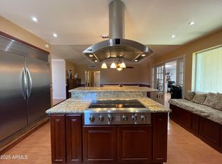 9221 N 48th Dr, Glendale, AZ 85302