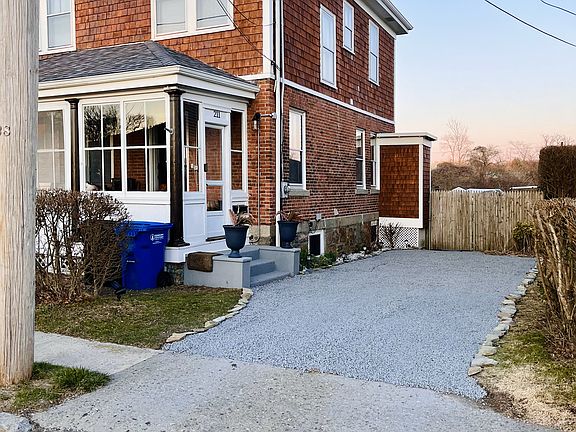 2nd image of 211 3rd St