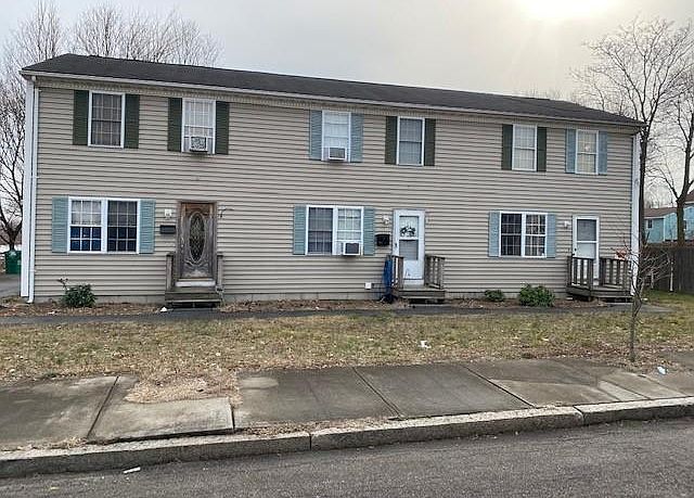 1st image of 32 Hillwood St #1
