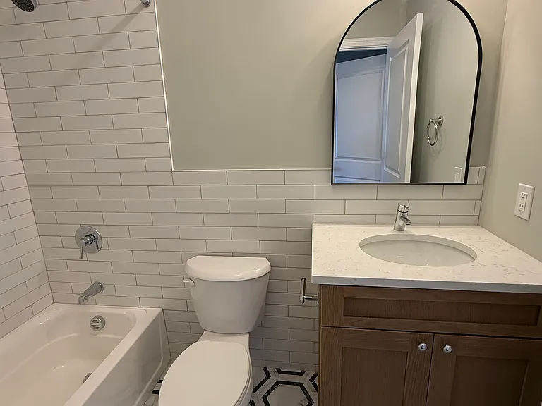 40 Shaw Ave #2 — Photo 11