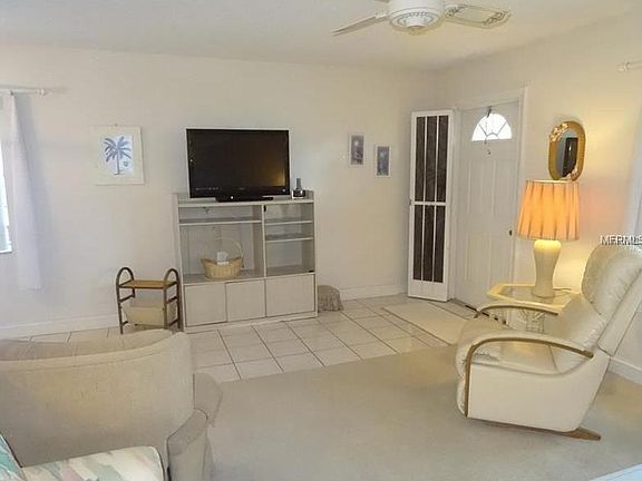 2nd image of 401 Dorchester Pl APT 63