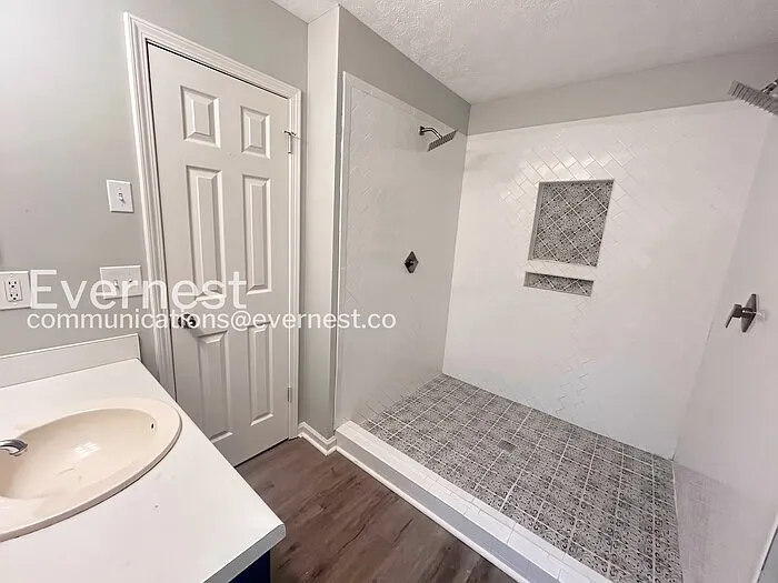 198 Poplar Point Dr — Photo 10