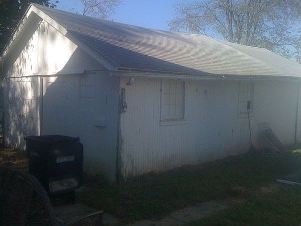 2nd image of 81 Penn St