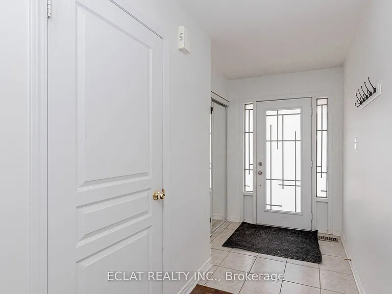 2 Lancaster Ct — Photo 4
