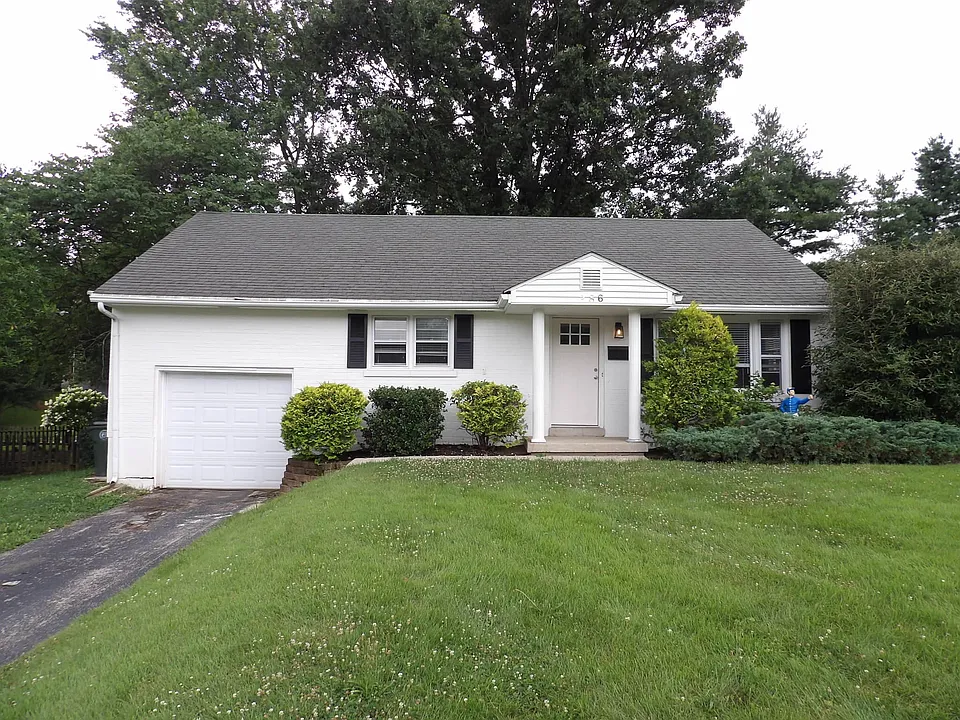 286 Zandale Dr