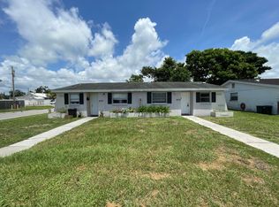 4132 Shoreline Dr, New Port Richey, FL 34652