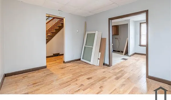 327 Saxton St #327 — Photo 8