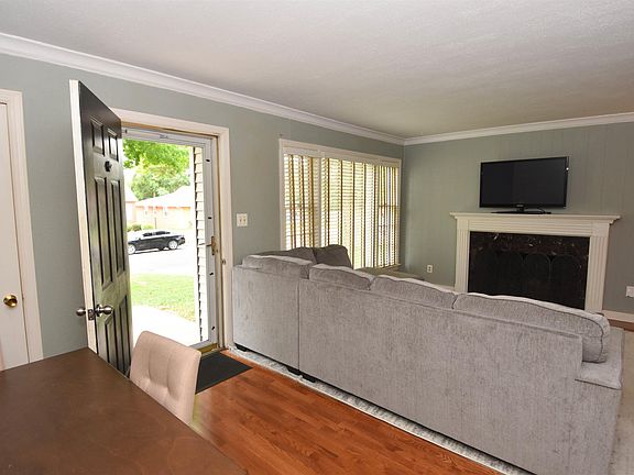 5th image of 3115 N Isabell Ave