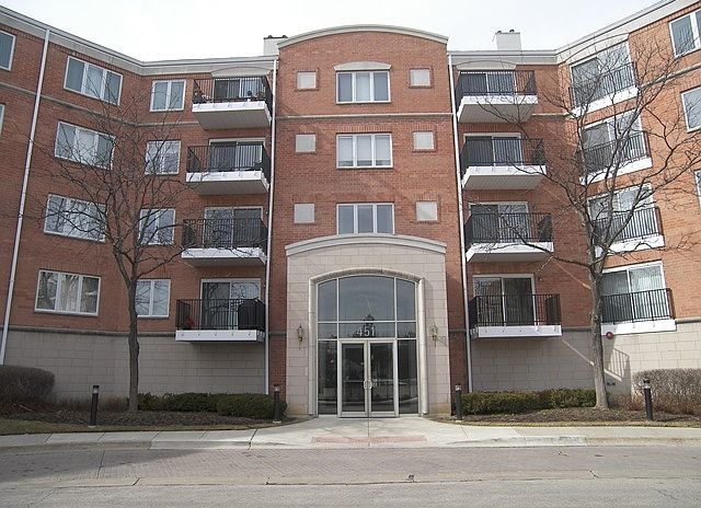 1st image of 451 Town Place Cir APT 204
